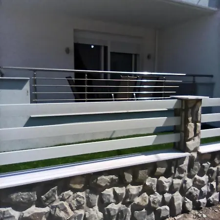 Steps To The Sea *
